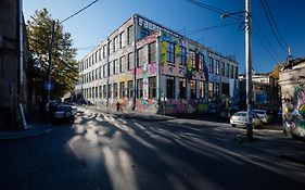 Fabrika Hostel & Suites